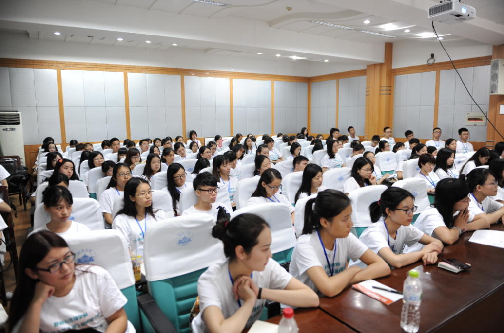 437必赢会员中心2014年优秀大学生暑期夏令营成功举办